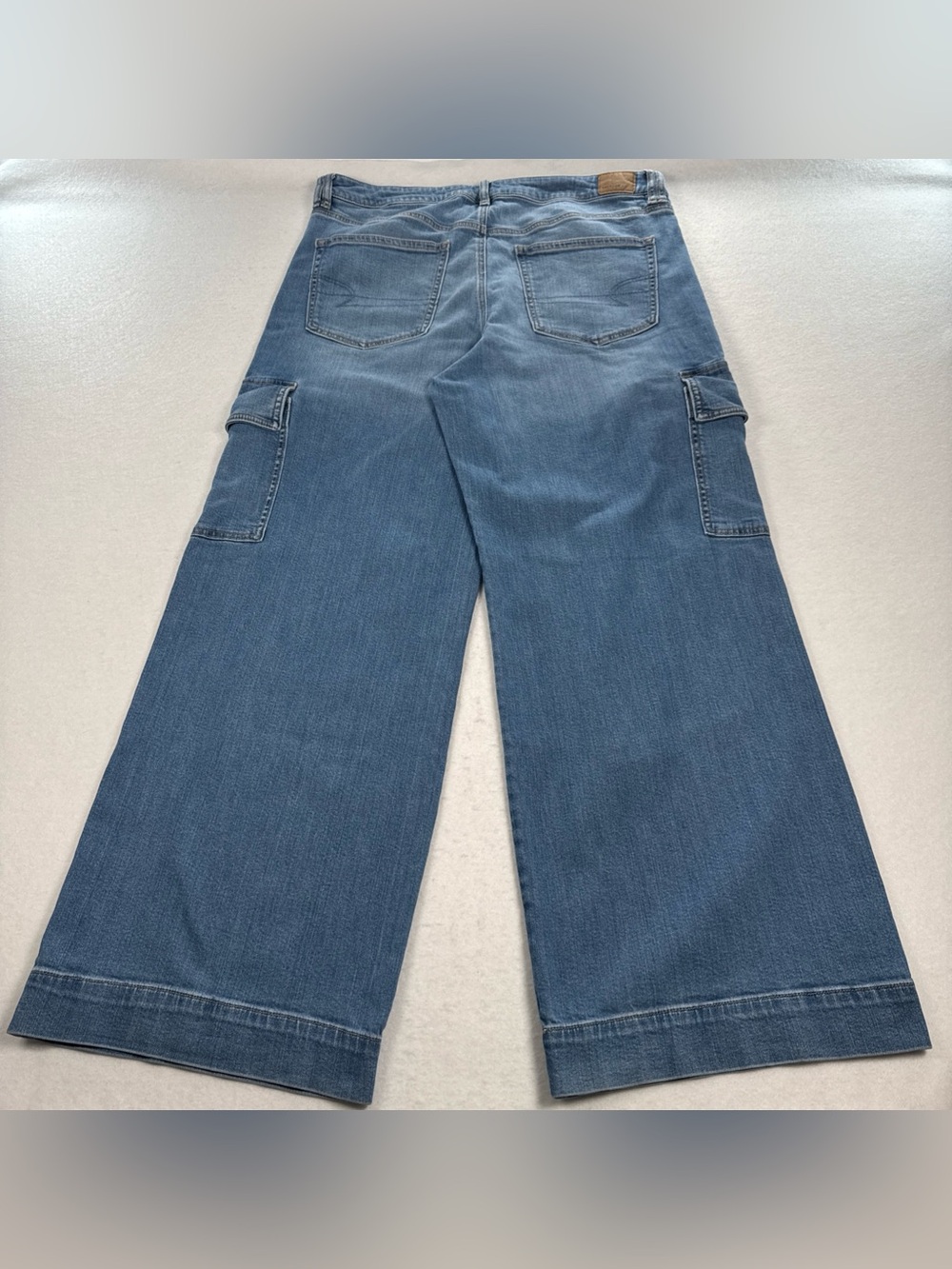 American Eagle Super High-Rise Baggy Wide Leg Cargo Jeans Women’s 18 L Stretch - Picture 2 of 9